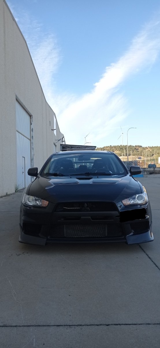Mitsubishi Lancer Evolution X - foto 1