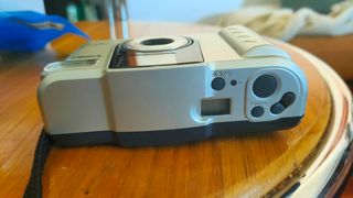 Cámara de fotos Kónica Z Up 60