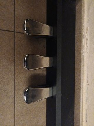 Piano Roland F-140R en perfecto estado