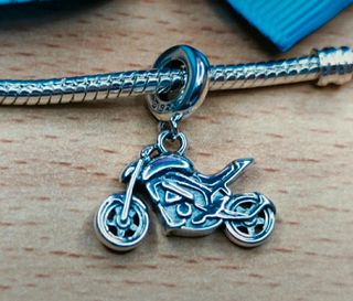 Charm plata moto