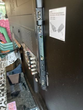 Televisor LED 42” LG 42LE8500