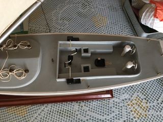 Antigua maqueta de Velero Australia II