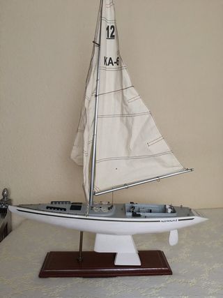 Antigua maqueta de Velero Australia II