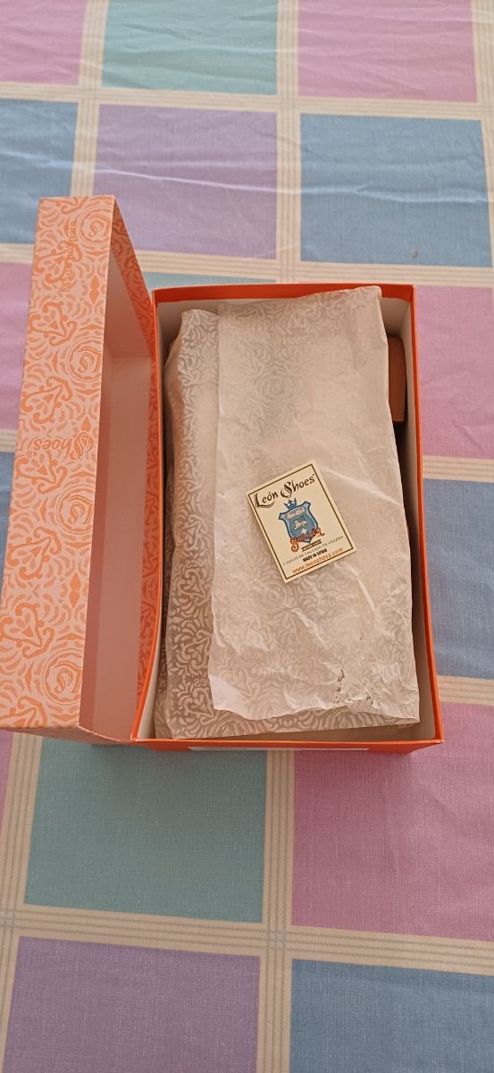 Zapatos comunión piel niño marca León Shoes