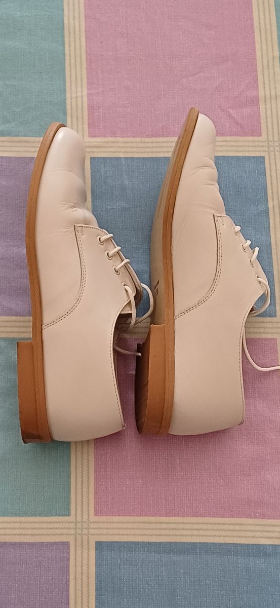 Zapatos comunión piel niño marca León Shoes