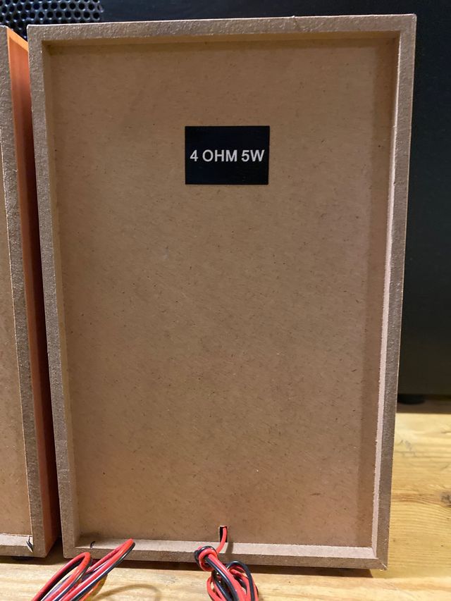 Par de altavoces de 4 ohmios 5 watios