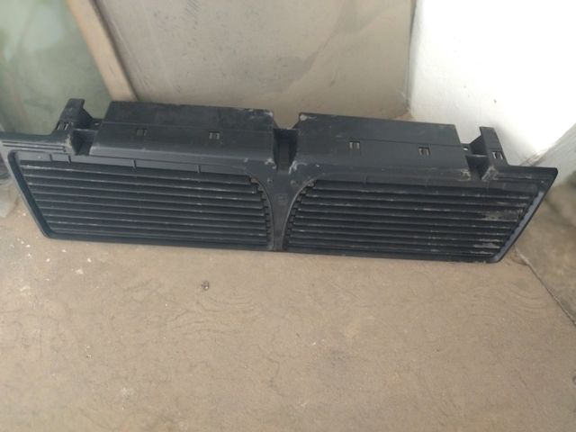 rejilla de Lancia Delta