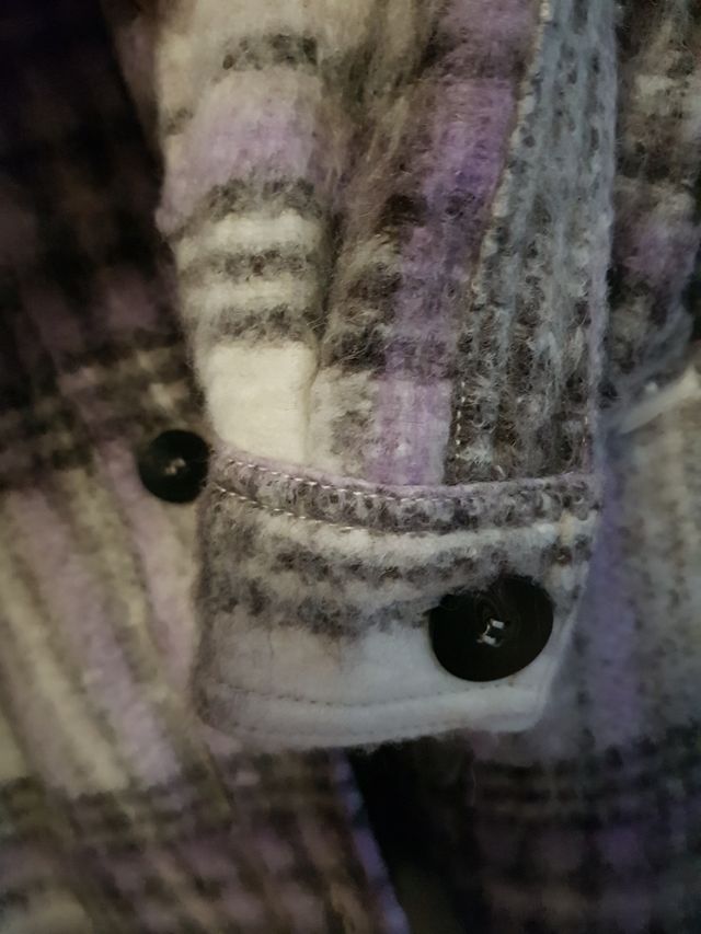 Abrigo Bershka talla XS amplia cuadros