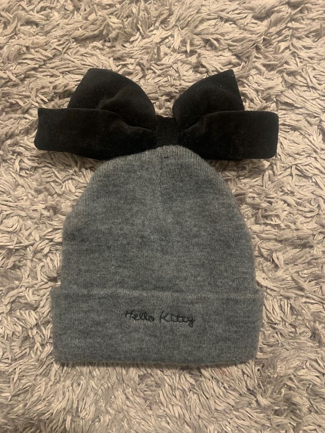 Gorro de invierno colección HELLO KITTY x ASOS