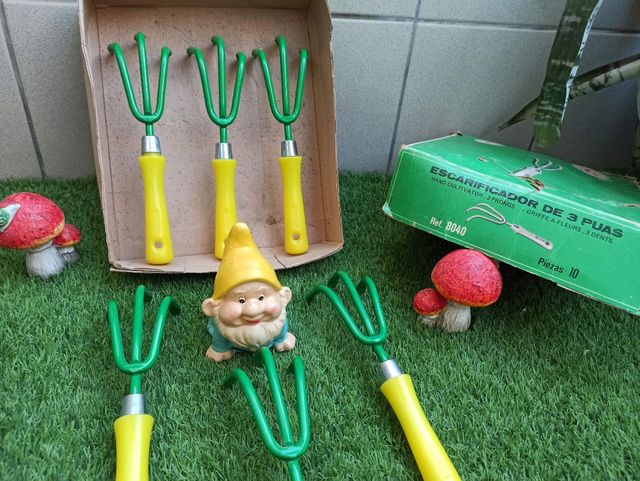 ESCARIFICADOR MANUAL 3 PÚAS