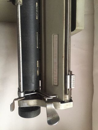 Maquina de escribir Lexicón 80