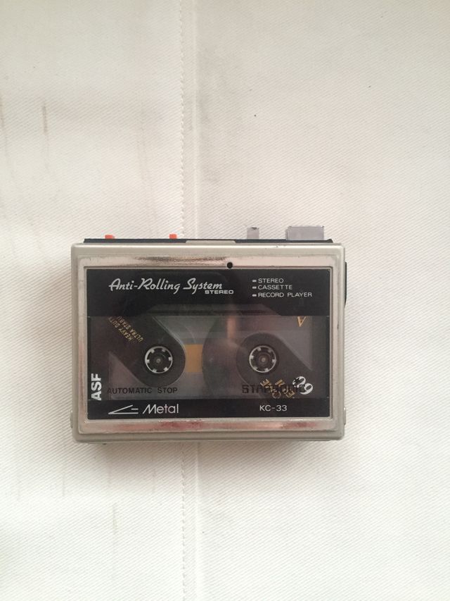 Cassetta radio modello KC-33