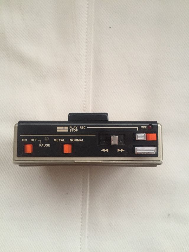 Cassetta radio modello KC-33