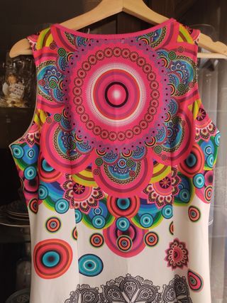 Vestido túnica estampado étnico.