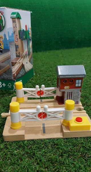 Pasos de Nivel tren con Caseta