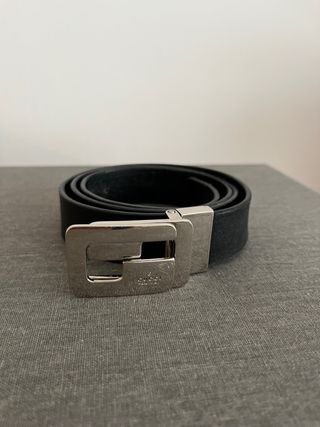 Cinturón Gucci con hebilla 