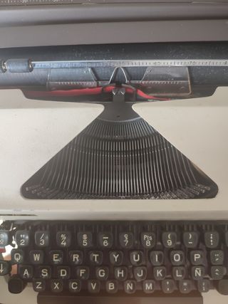 Máquina de escribir Elsa con Funda