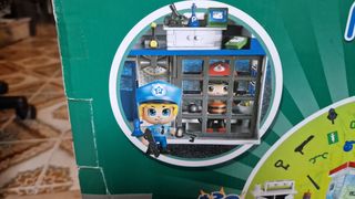 Pinypon trampas en la comisaria