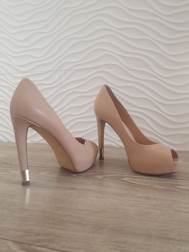 Zapatos de salón Guess cuero auténtico