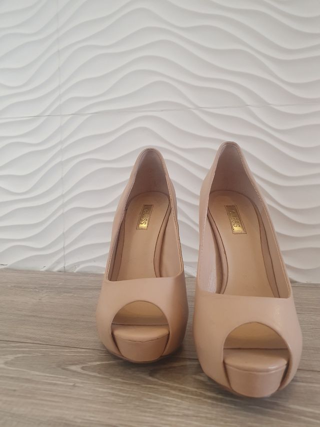 Zapatos de salón Guess cuero auténtico