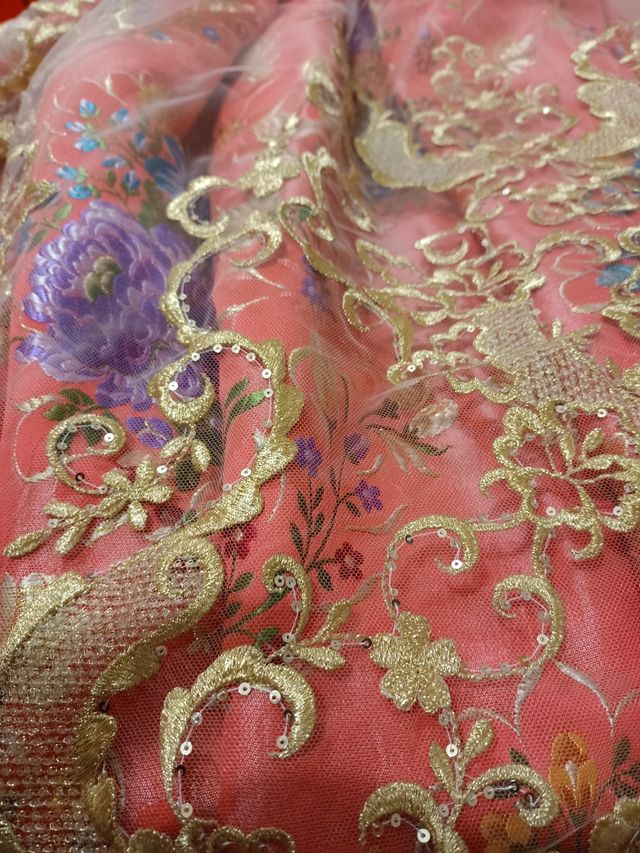 Traje de fallera tipo coteta color coral