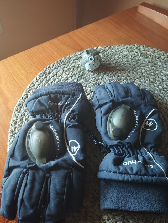 Guantes Quechua nieve con protección.