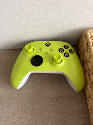 Serie XBOX S + 2 controller + 3 giochi 