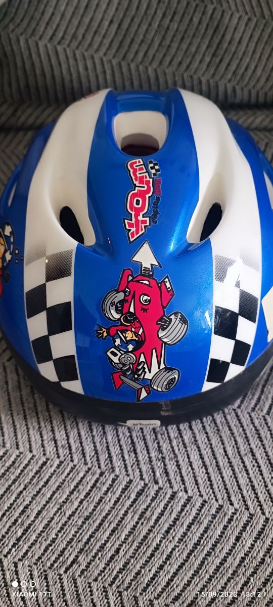 Casco niño. Como nuevo.