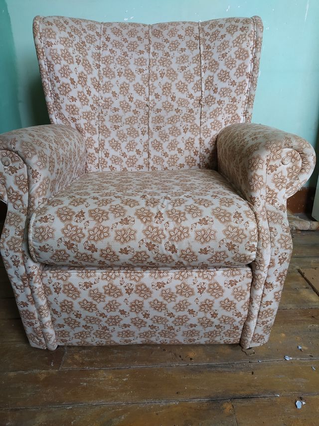 sillón. domicilio en Chapela