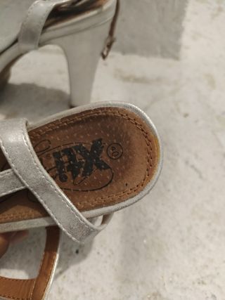 Sandalias plateadas talla 40