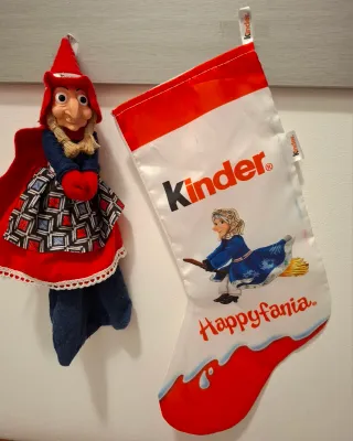 Befana Betta Saetta collezione Kinder più calza