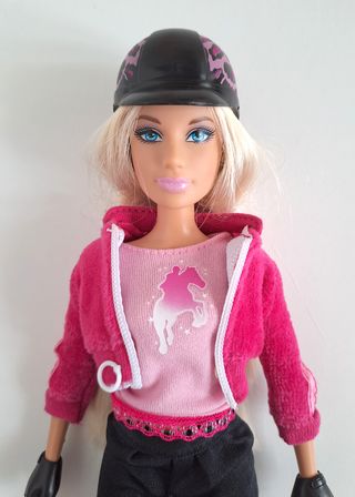 Barbie Amazona y su caballo saltador Tawny