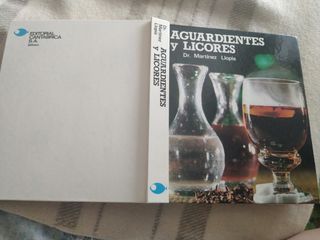 Libro historia de bebidas y cóctel