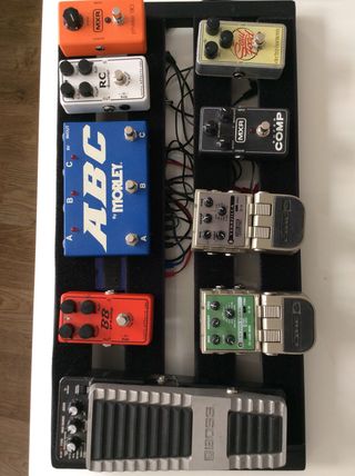 Pedales guitarra (delay, compresor, booster, ...)