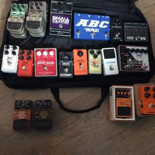 Pedales guitarra (delay, compresor, booster, ...)