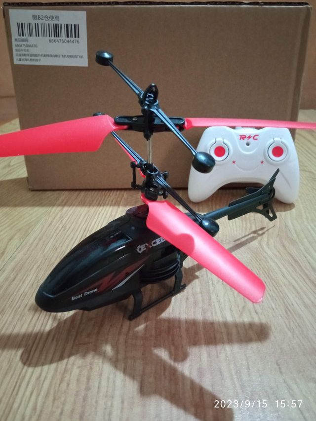 ♥️ Helicóptero teledirigido.