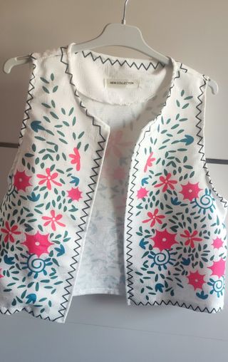 Chaleco bordado floral estilo boho