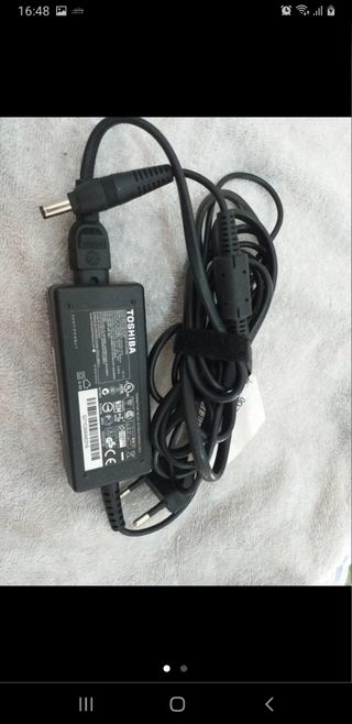 Cargador Original Toshiba 19v =1.68A 30W