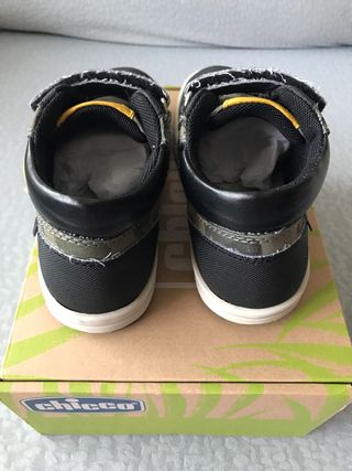 Zapatos niño número 29 CHICCO