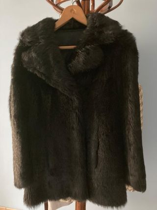 OFERTA-Abrigo marrón T-46 N.U.T.R.I A.