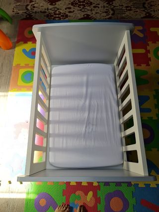 Minicuna mecedora