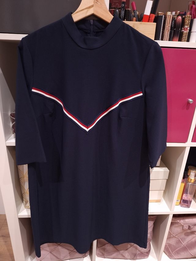 Vestido corte azafata