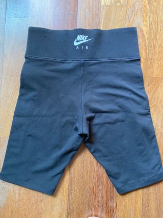 Leggins cortos negros Nike