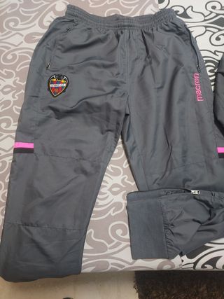 Macron chandal Levante UD