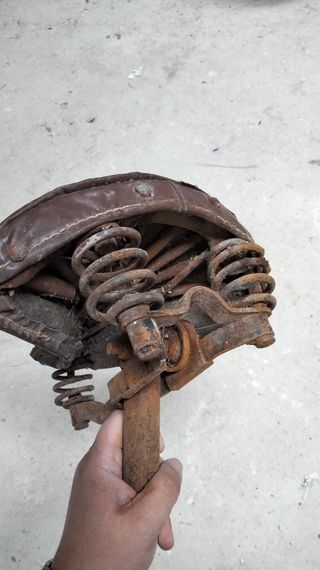 Sillín bicicleta antigua