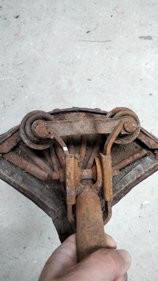 Sillín bicicleta antigua