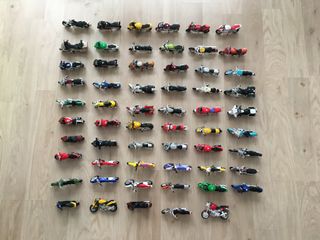 Vendo colección de motos escala 1/43