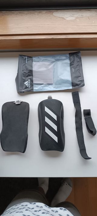 Caneleiras Adidas Tiro SG EU Club