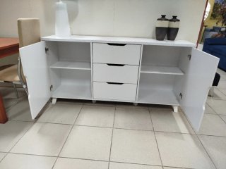 Aparador con patas 160cm