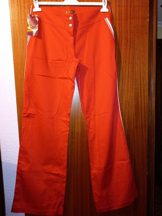 Pantalón largo rojo